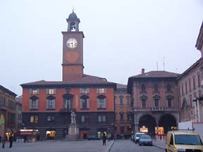 Piazza Grande - Hotel Posta top right