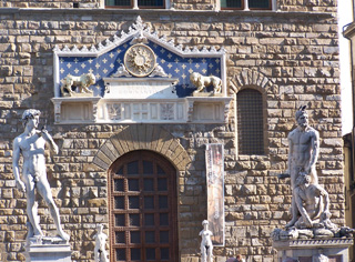 Copy of Michelangelo's David, left of the entrance to Palazzo Vecchio. 