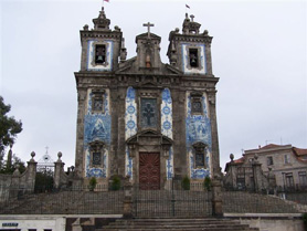 Church in Praca da Batalha - Porto, Portugal